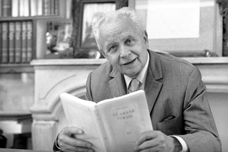  Louis Aragon 