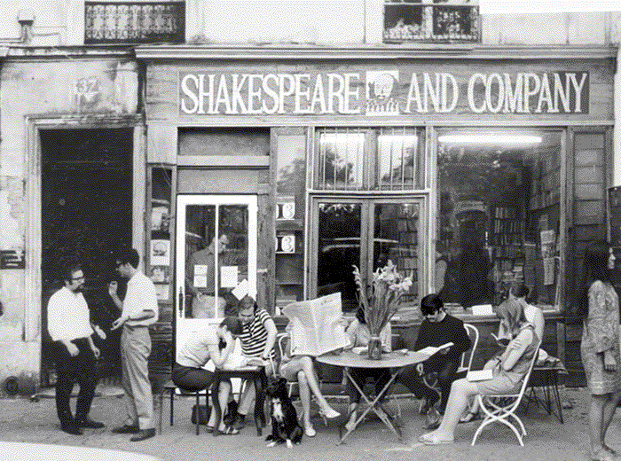 Shakespeare & Co Library Shakespeare & Co