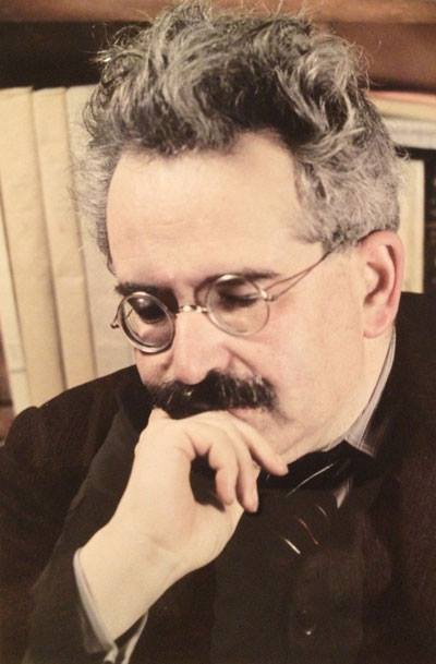  Walter Benjamin 